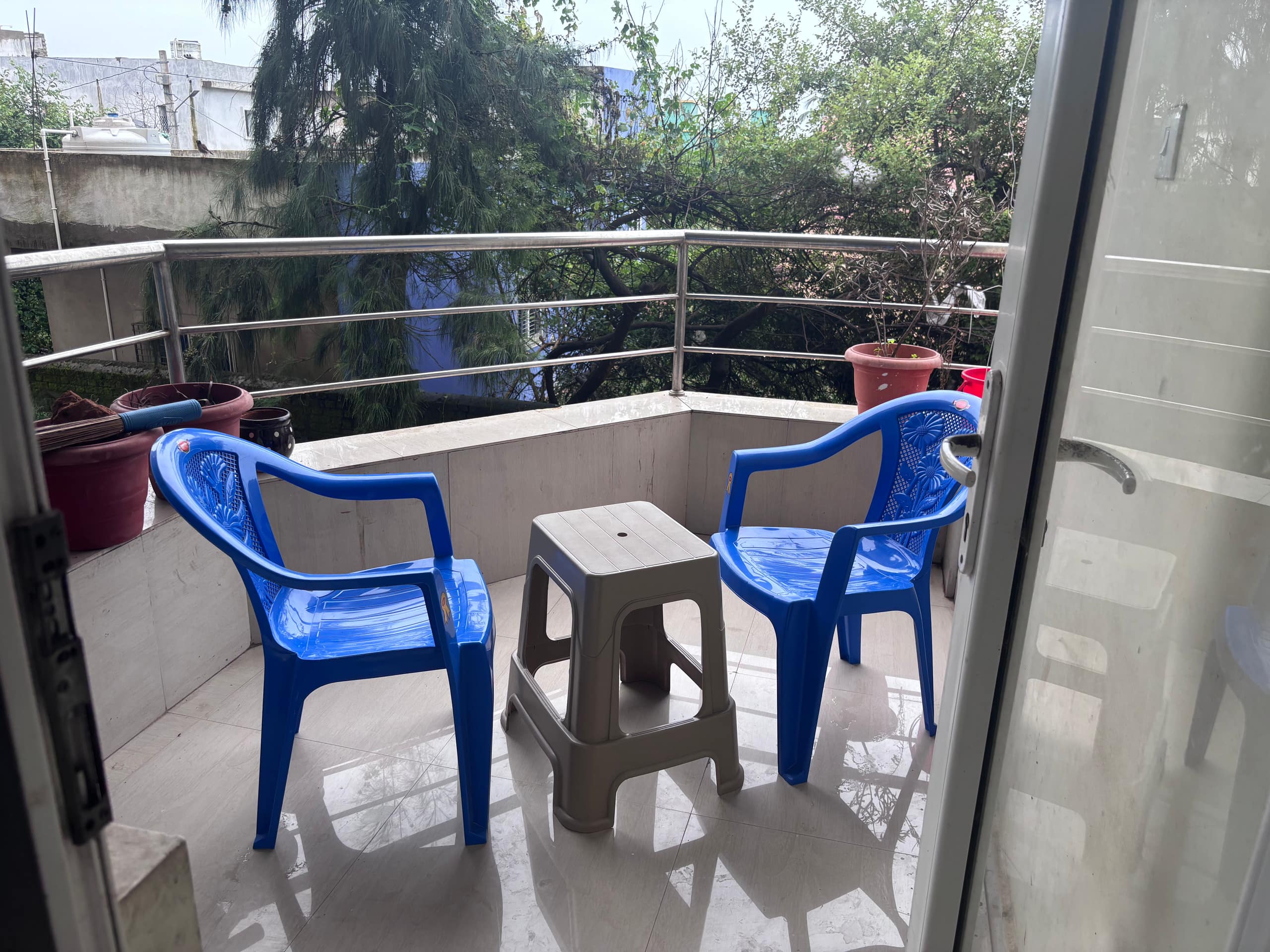 Stylish 1BHK Pool Balcony Kitchen Puri - Tap to explore photos