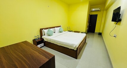 HOTEL GOLDEN BUDDHA INN Room Type - DOUBLE DELUXE ROOM AC