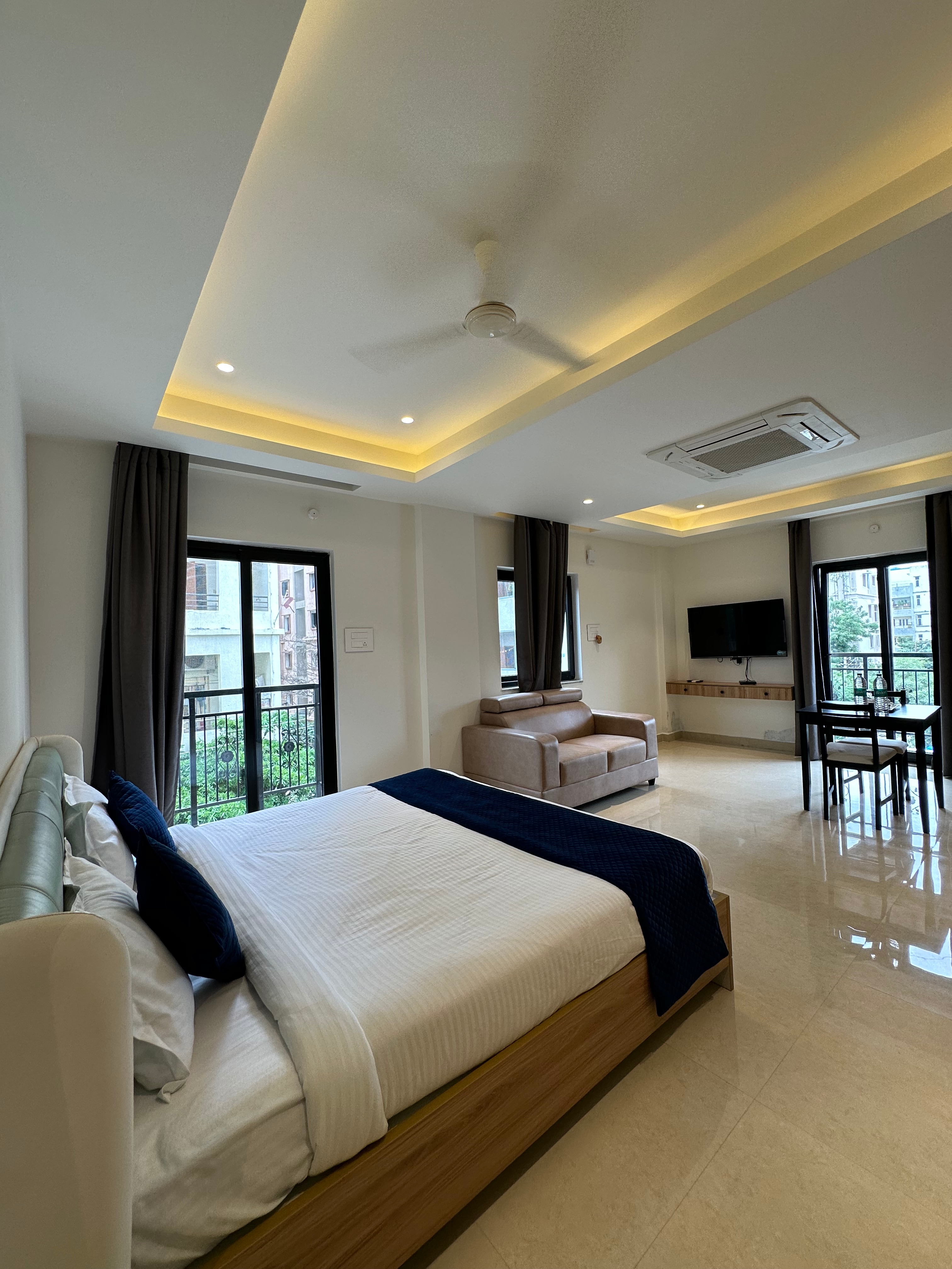 Western Suites Hi-Tech City - Tap to explore photos