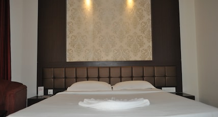 Hotel Plaza Inn Room Type - Executive Room