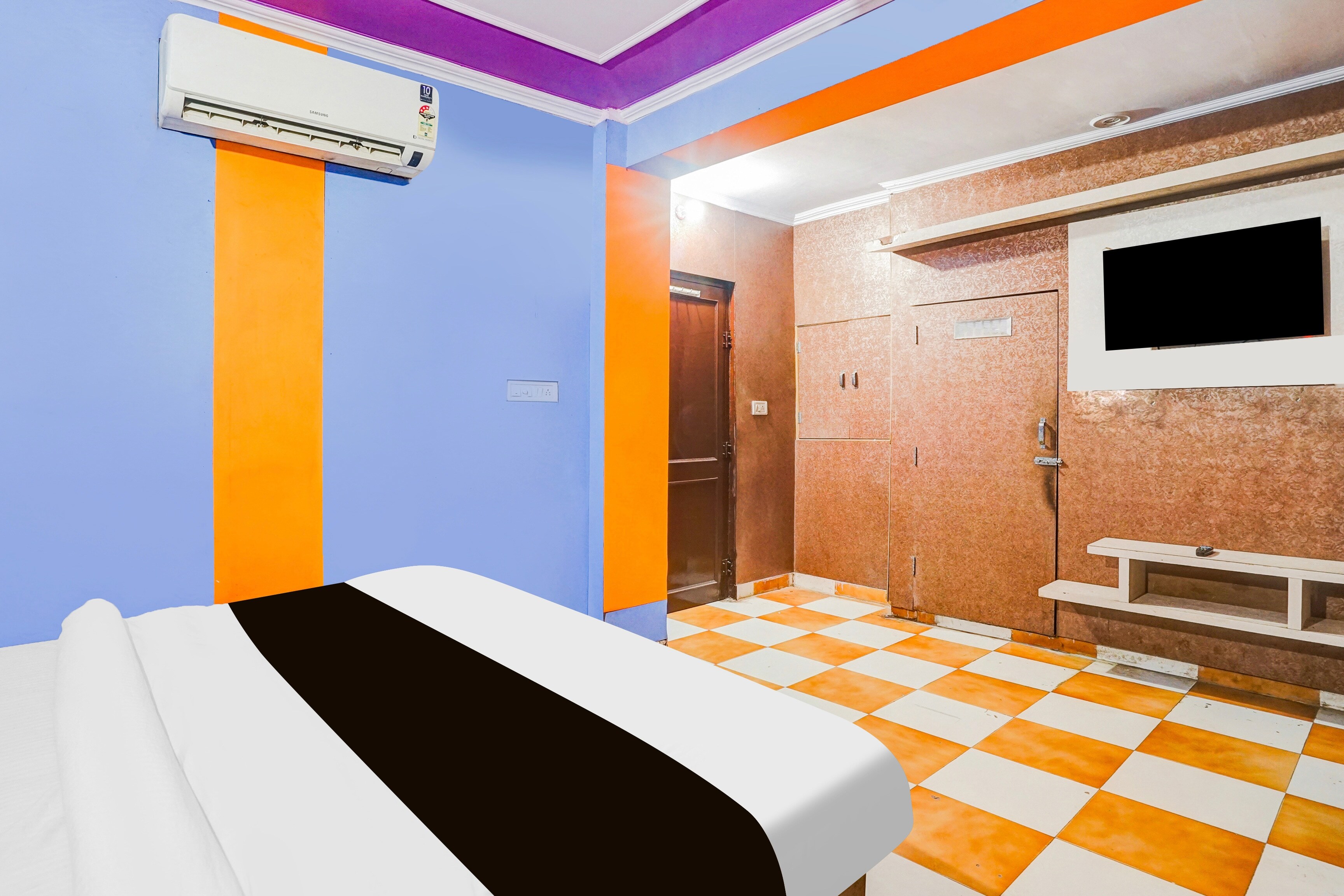 Hotel O Pink City Palace - Tap to explore photos