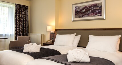 Holiday Inn LANCASTER Room Type - 2 Single Premium