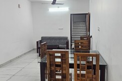 Gopurathingal Apartment Kakkand