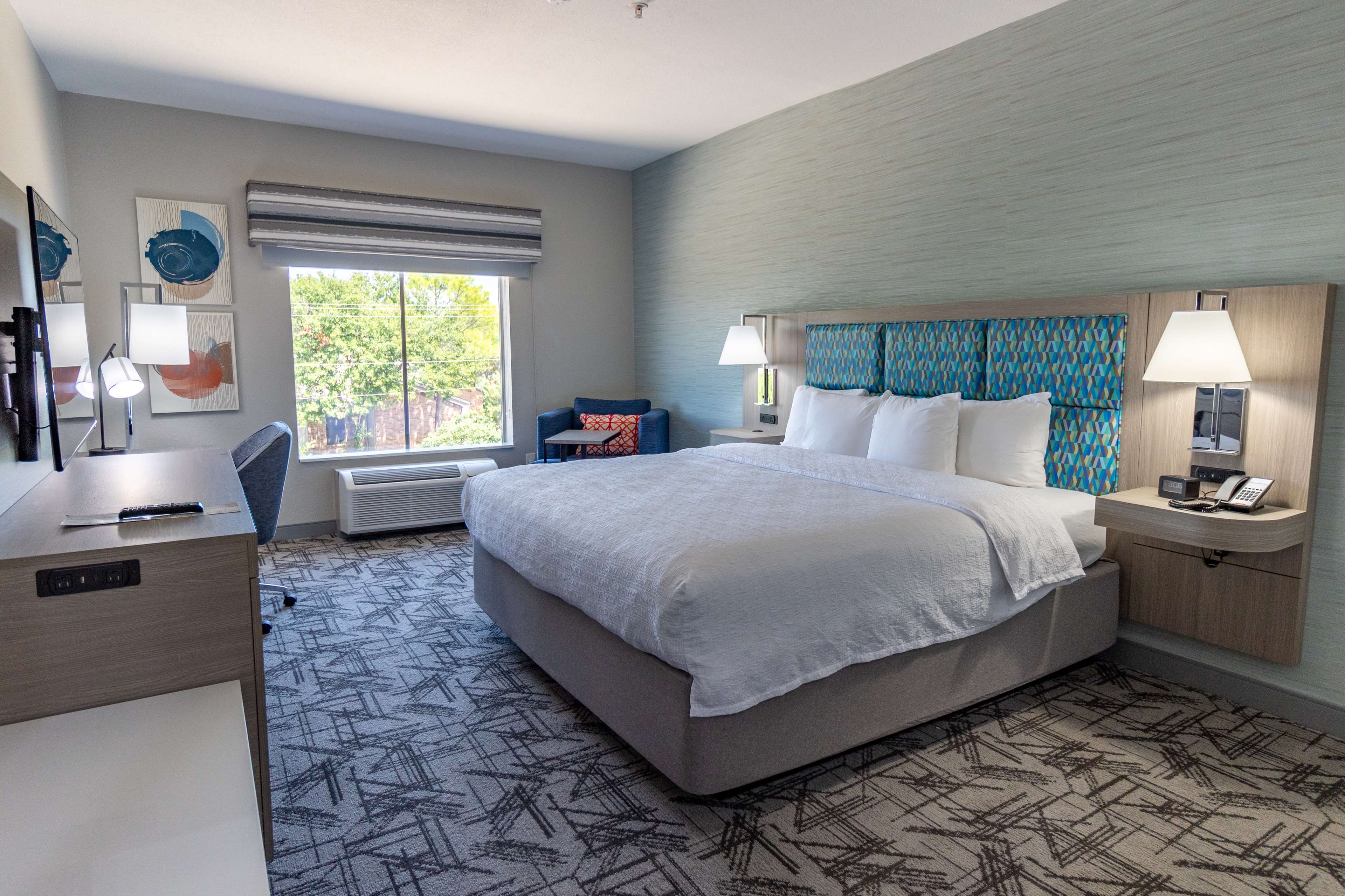 Hampton Inn & Suites by Hilton Denton - Tap to explore photos