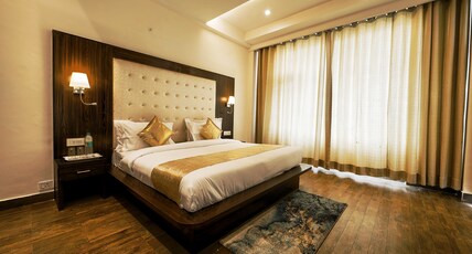 Kamal Residency Room Type - Deluxe Room