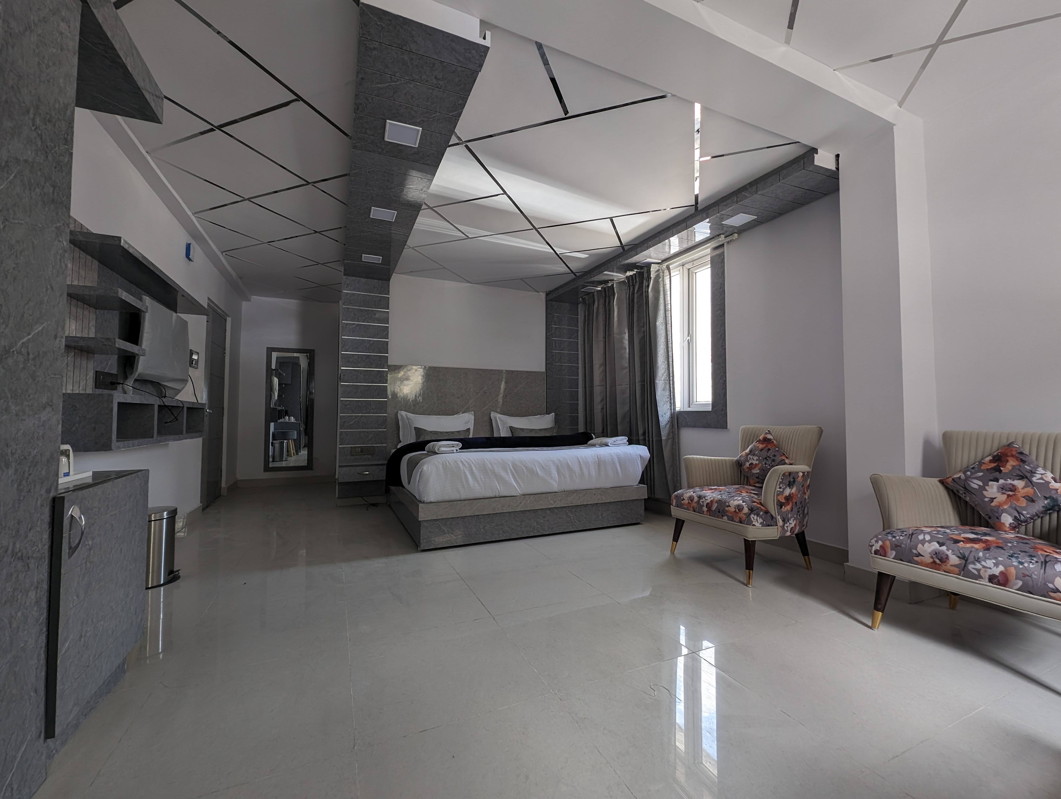 Hotel Mangalam by OXYGEN HOTELS - Tap to explore photos