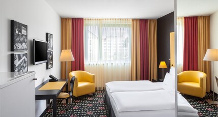 Holiday Inn Munich- Westpark Room Type - 2 Twin Standard Minifridge