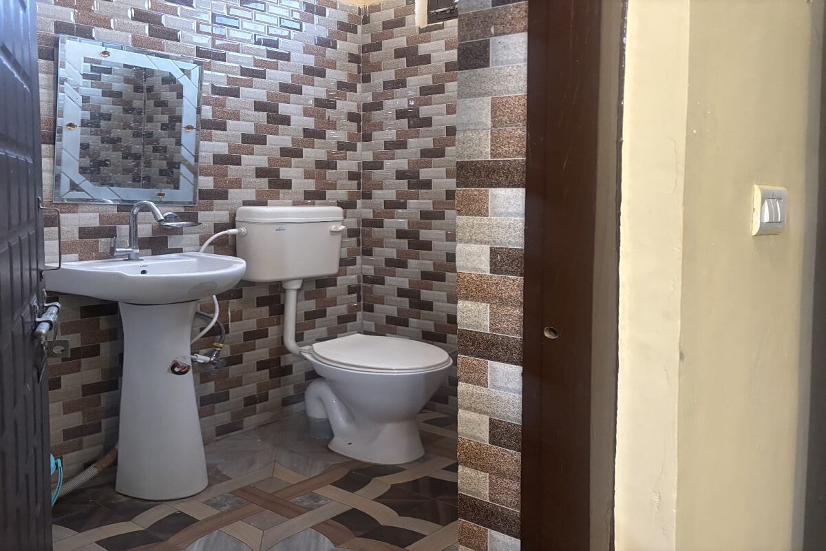 Indira Homestay - Tap to explore photos