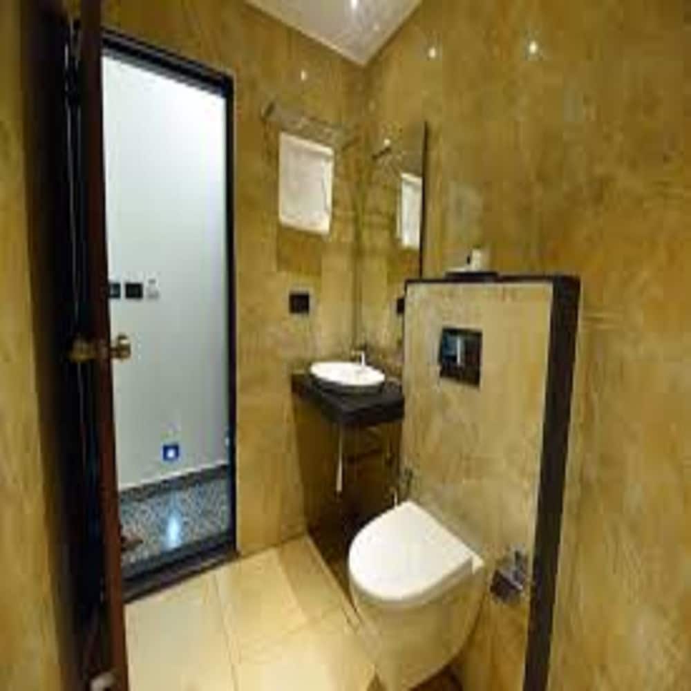 Hotel Mayura - Tap to explore photos