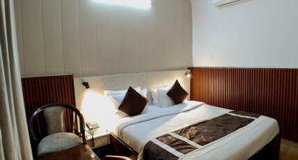 Hotel Ratan Palace Room Type - Super deluxe
