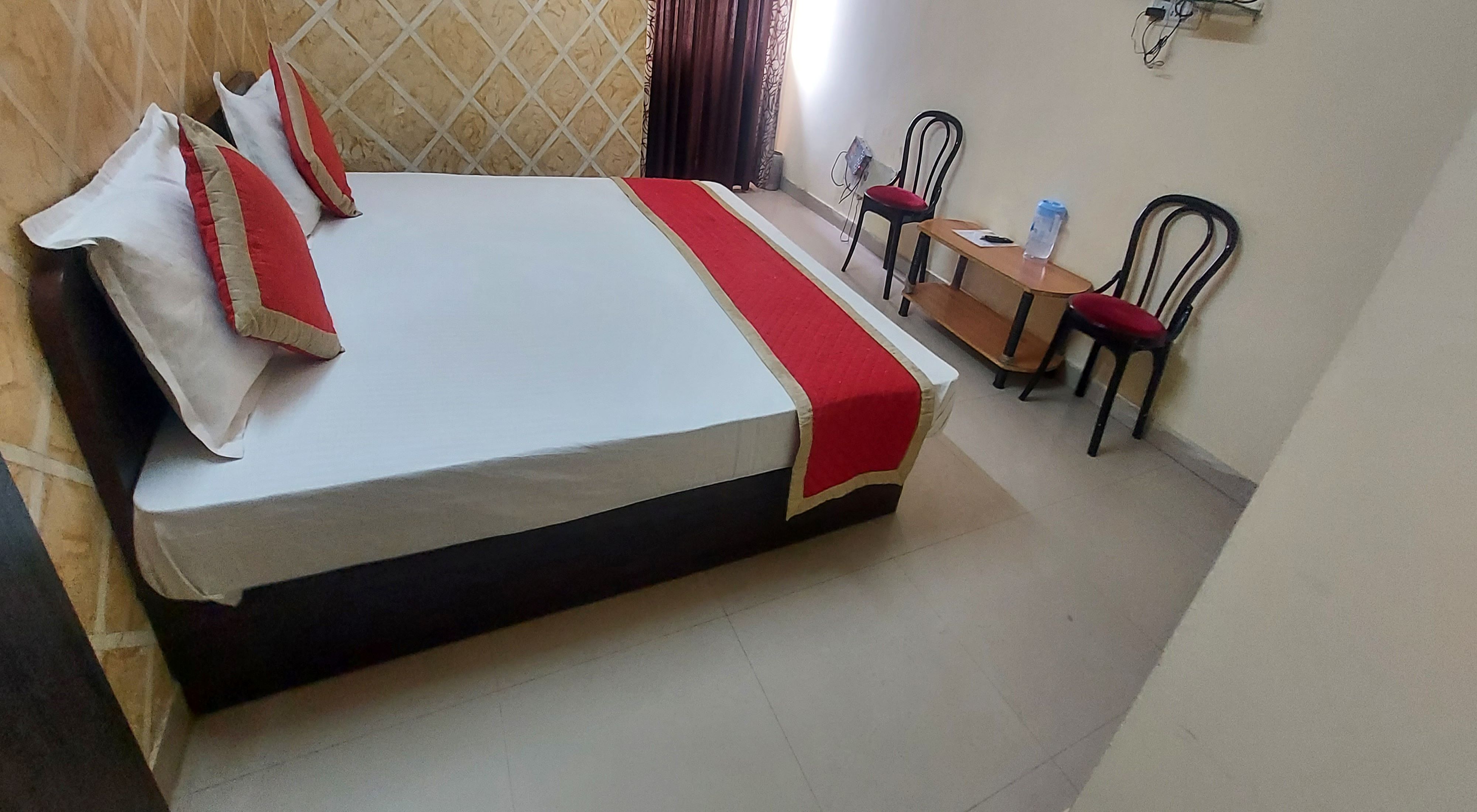 Hotel Shiv Aangan - Tap to explore photos