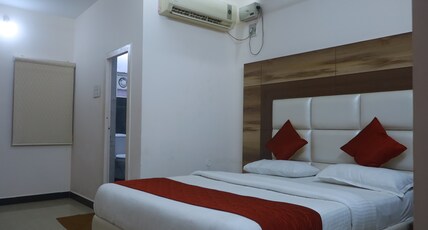 JAYAPRIYA HOTEL VADALUR Room Type - Deluxe