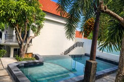 Kamasan Cottage By Reccoma