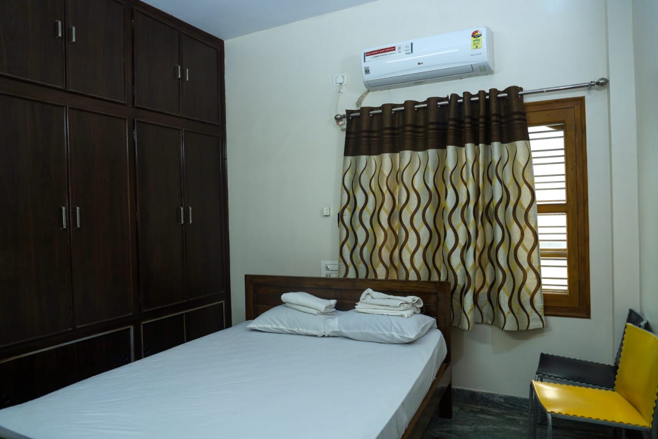 VVC Homestays - Tap to explore photos