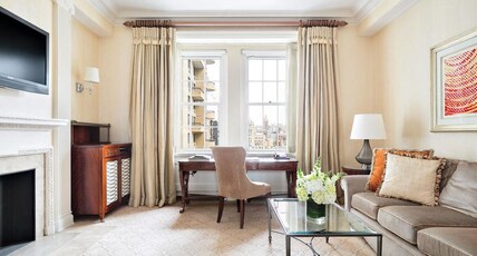The Pierre, A Taj Hotel, New York Room Type - ADA Pierre Suite