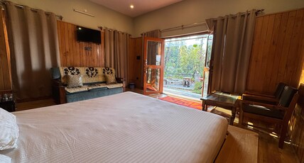 The HIMALAYAN WOODS MMT Room Type - Bedroom 2