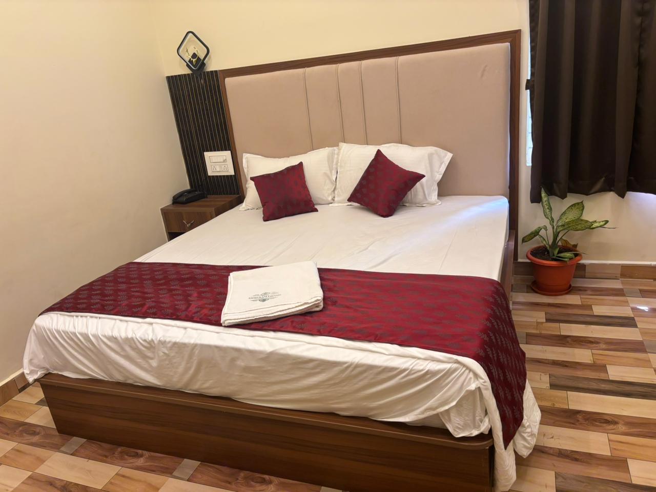 Hotel Gokulam Grand A/C Luxury Rooms - Tap to explore photos