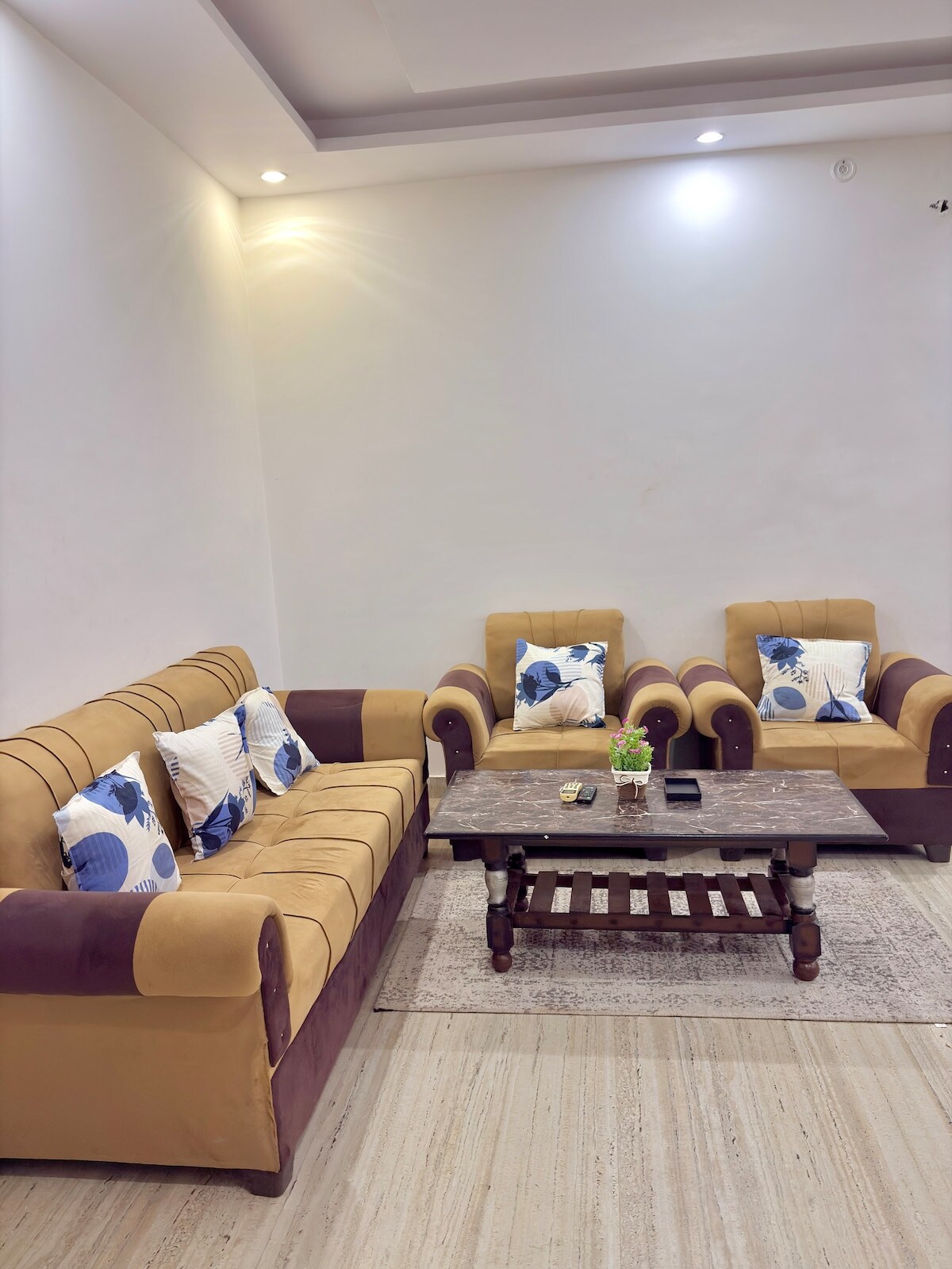 Aesthetic Boho 2BHK with Ganga View - Tap to explore photos