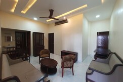 Spirit of Arunachala : Luxury AC Suite near temple