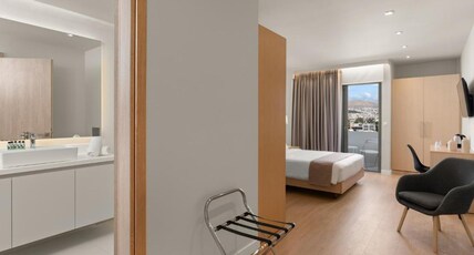 Gallery Central Piraeus Port Room Type - Junior Suite with Balcony Gallery Central Piraeus Port Room Type - Junior Suite with Balcony