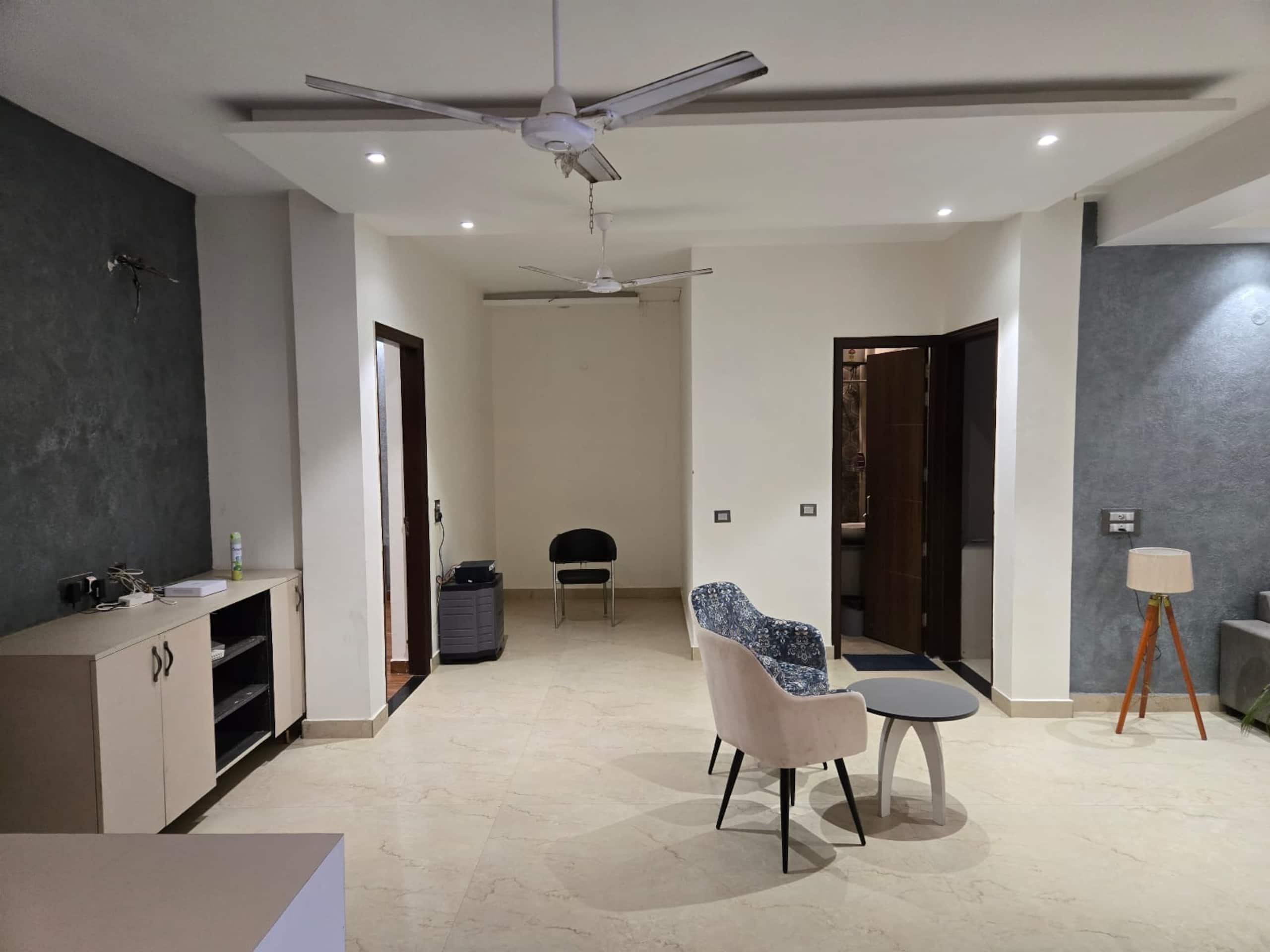 2 BHK spacious on Ground floor in Mohali - Tap to explore photos