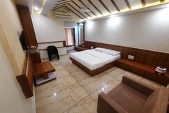 Raghav Farm | Rooms & Pool