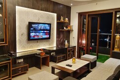 Cozy- Nest 2 BHK with Beautiful City View