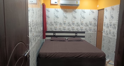 Shivangi Guest House Room Type - Classic AC