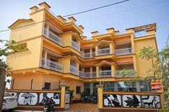 Alor Bhuban Guest House & Restaurant