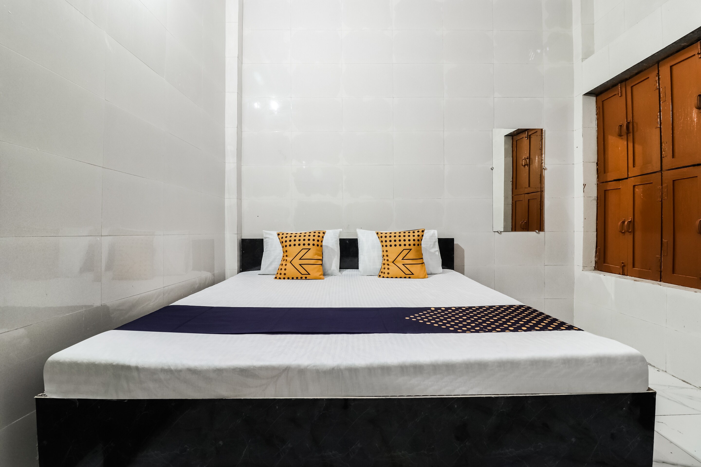 SPOT ON Maharani guest house - Tap to explore photos