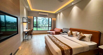 Hotel Grand Parivar Room Type - Premier Room
