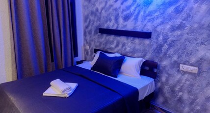 URBAN CLIFF RESORT Room Type - AC Deluxe Double Room with Veranda