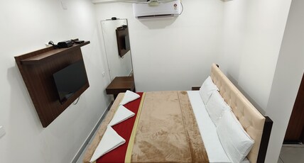 Kukkeshree Heights Room Type - Non AC Deluxe Room
