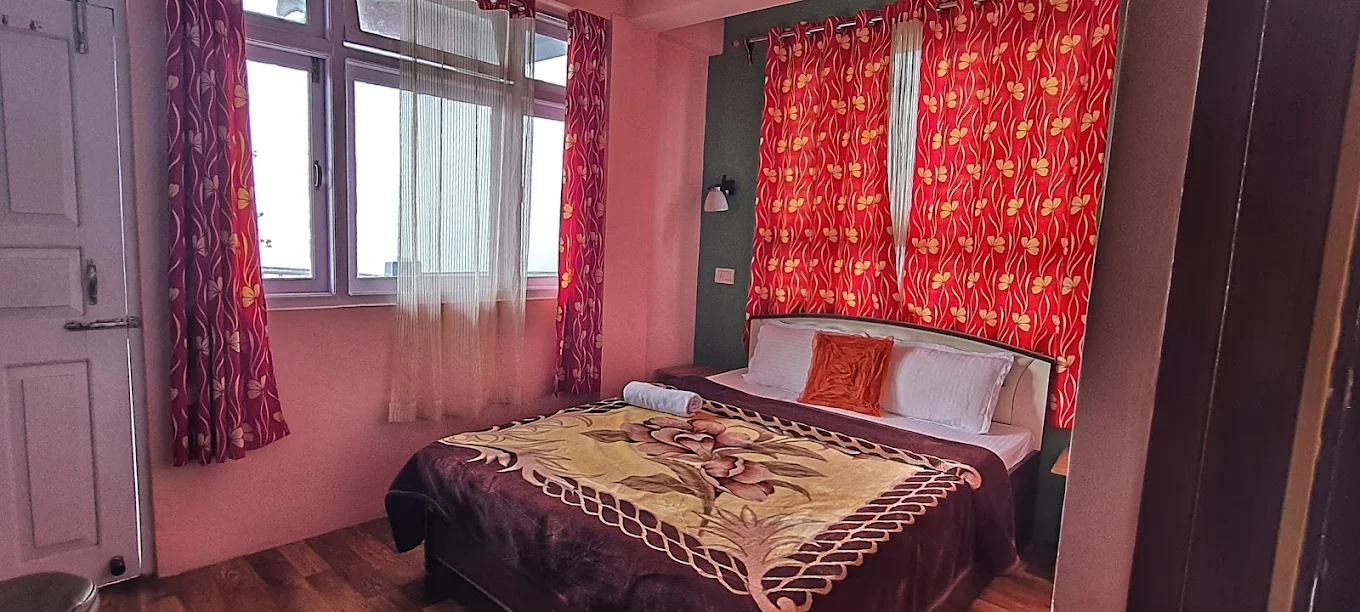 Aarshu | Rooms in a Homestay - Tap to explore photos