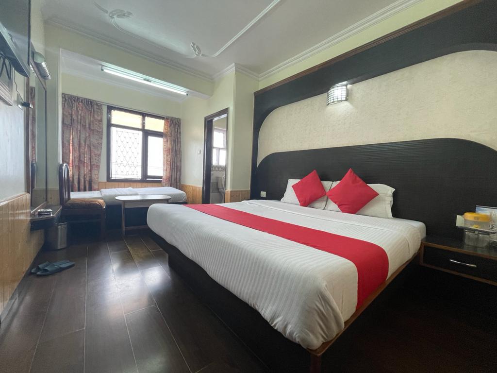 Hotel sidharth regency - Tap to explore photos