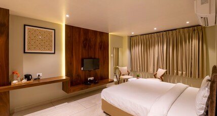 Hotel Curry Leaves Room Type - Executive Room