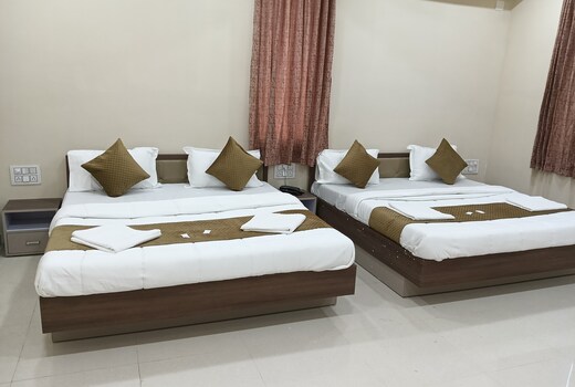 HOTEL SKY INN