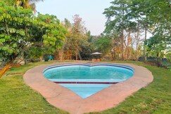 The Retro House by 8055 Stays