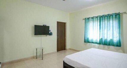 SUNSHINE PARK HOMES Room Type - Deluxe studio 6