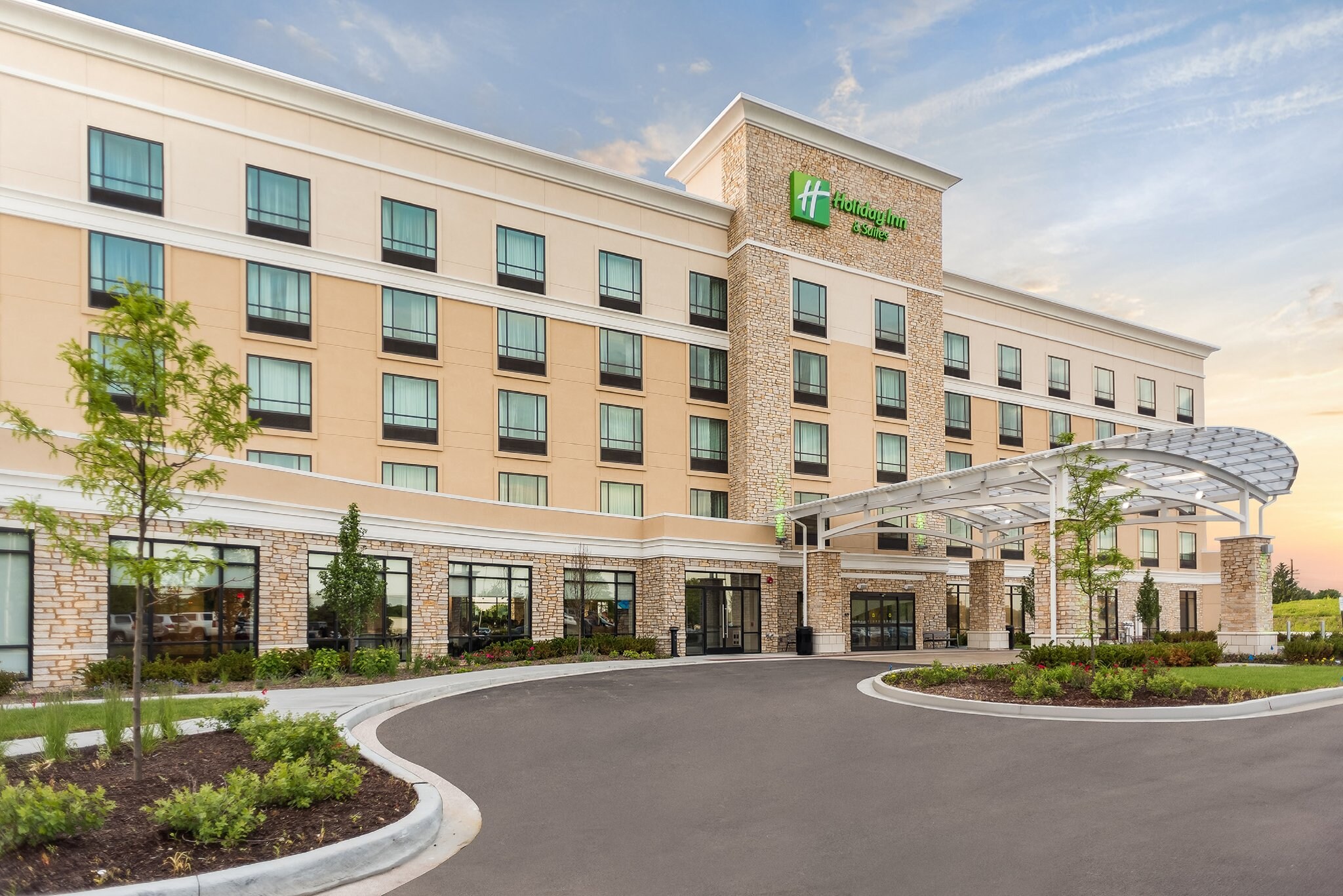 Holiday Inn & Suites - Joliet Southwest - Tap to explore photos