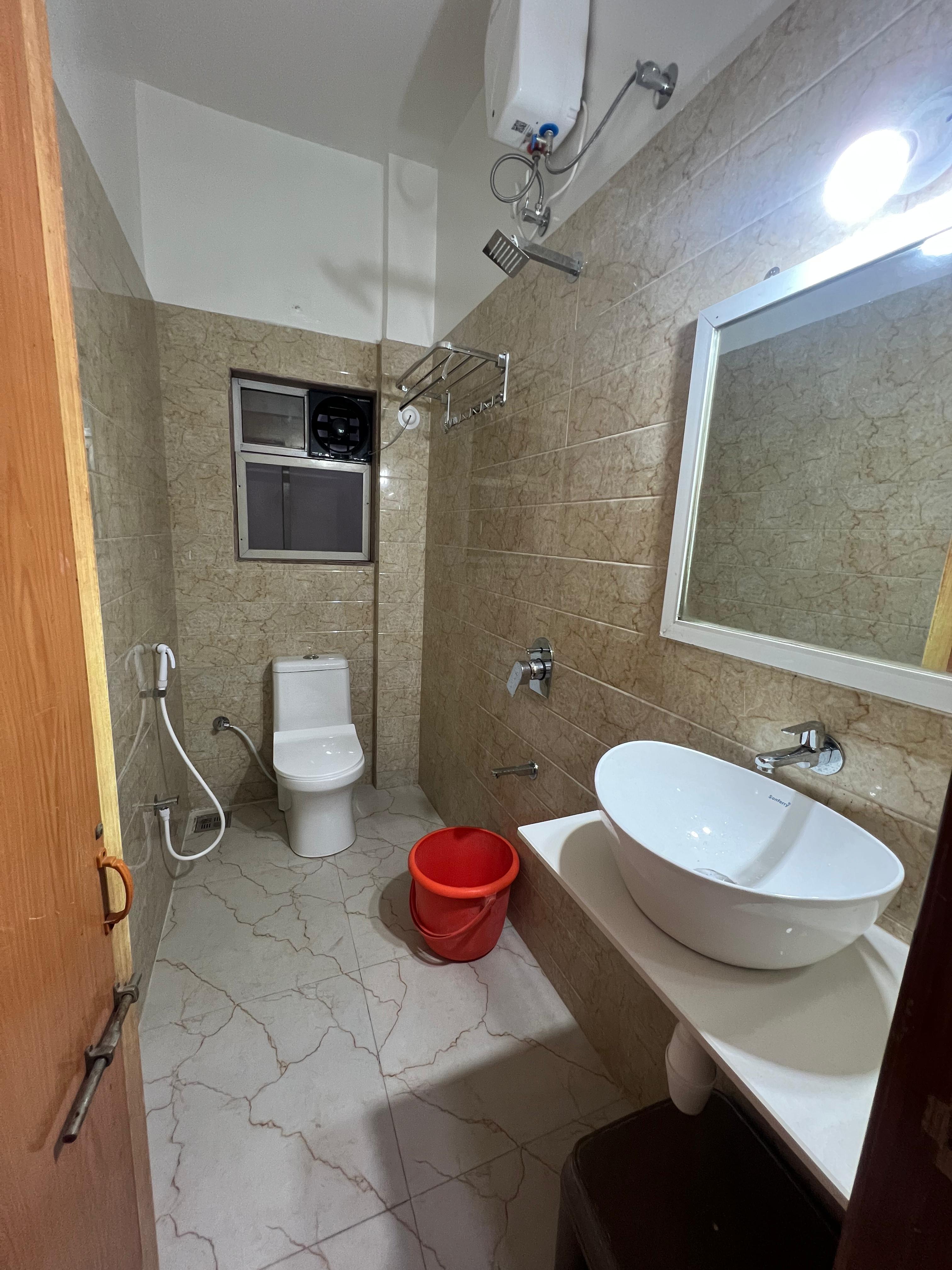 HOTEL SAUDAGAR RESTAURANT AND LODGING - Tap to explore photos