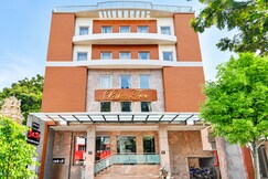 Address of Starlight Hotels MYLAPORE