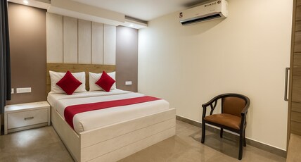 Hotel Good Luck by JMD Group Room Type - Deluxe Room