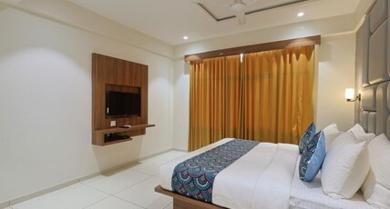 hotel royal square Room Type - Double Bed Ac Room