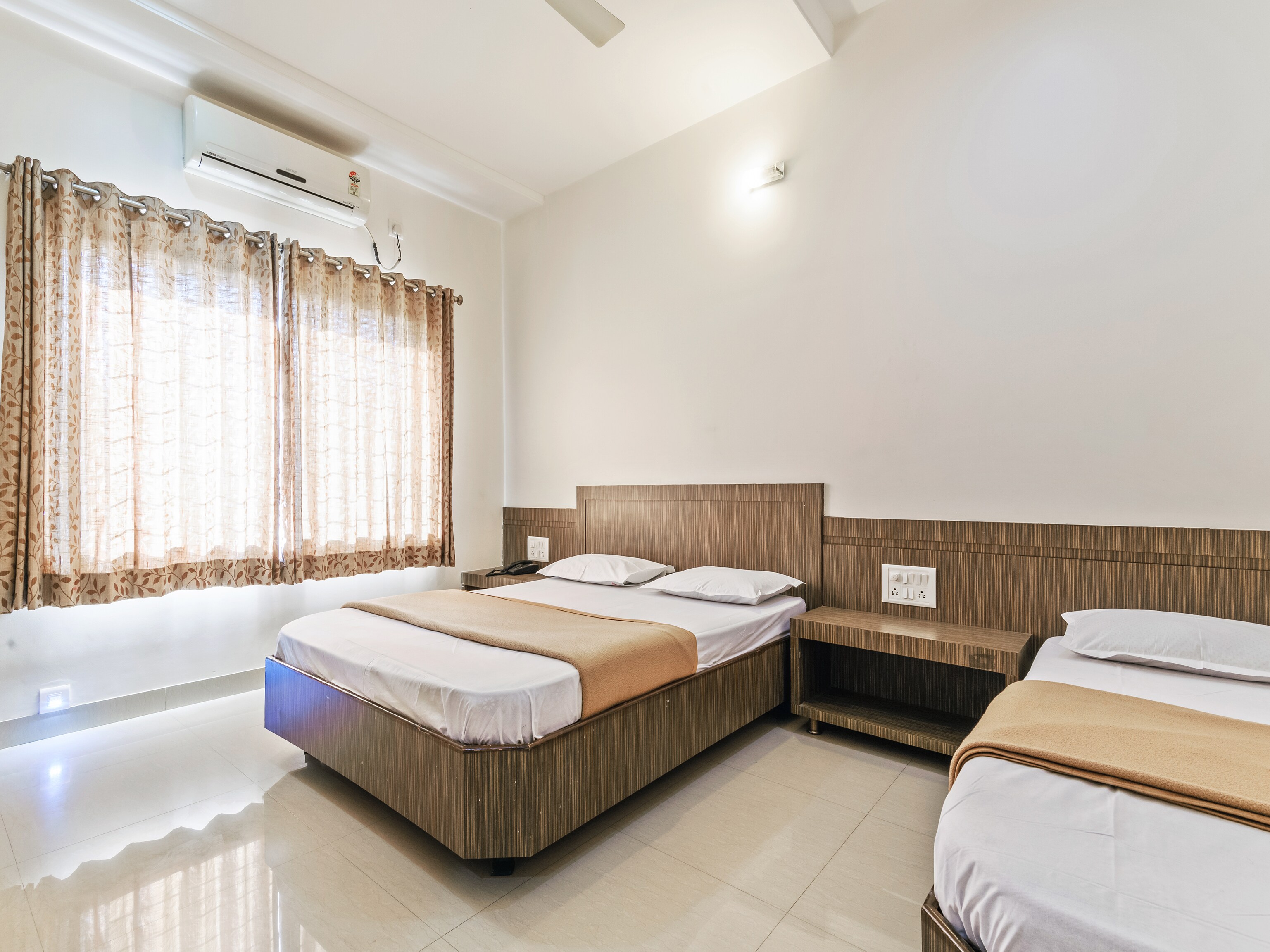 Hotel Sai Smita - Tap to explore photos