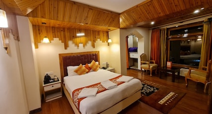 Omega residency near mall road Room Type - Olive Family Suite 4 bedded with Work Desk 4th floor-No lift Omega residency near mall road Room Type - Olive Family Suite 4 bedded with Work Desk 4th floor-No lift