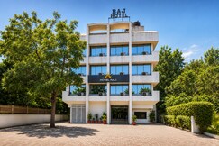 Hotel Raj - Surat
