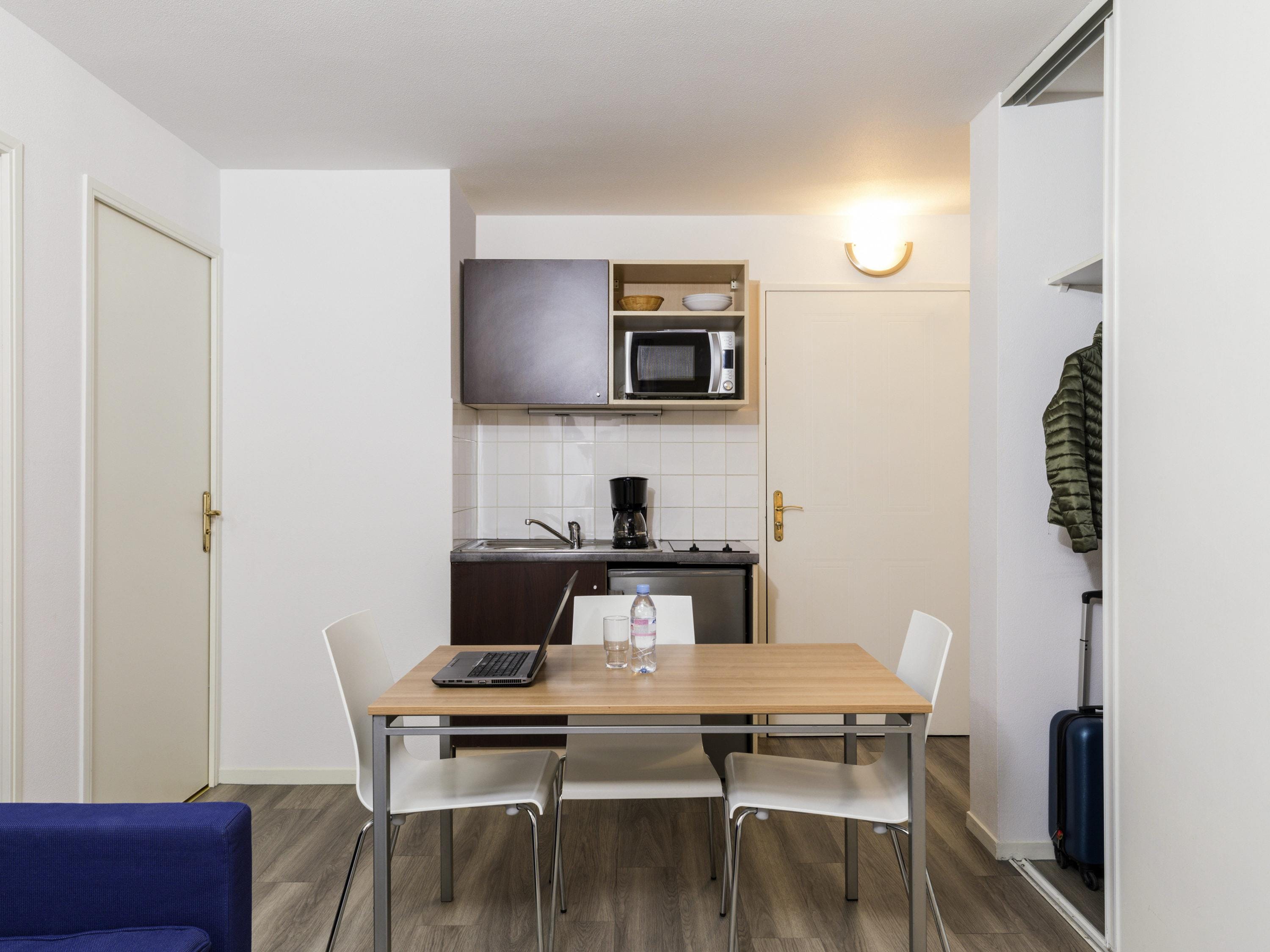 Aparthotel Adagio Access Paris Clamart - Tap to explore photos