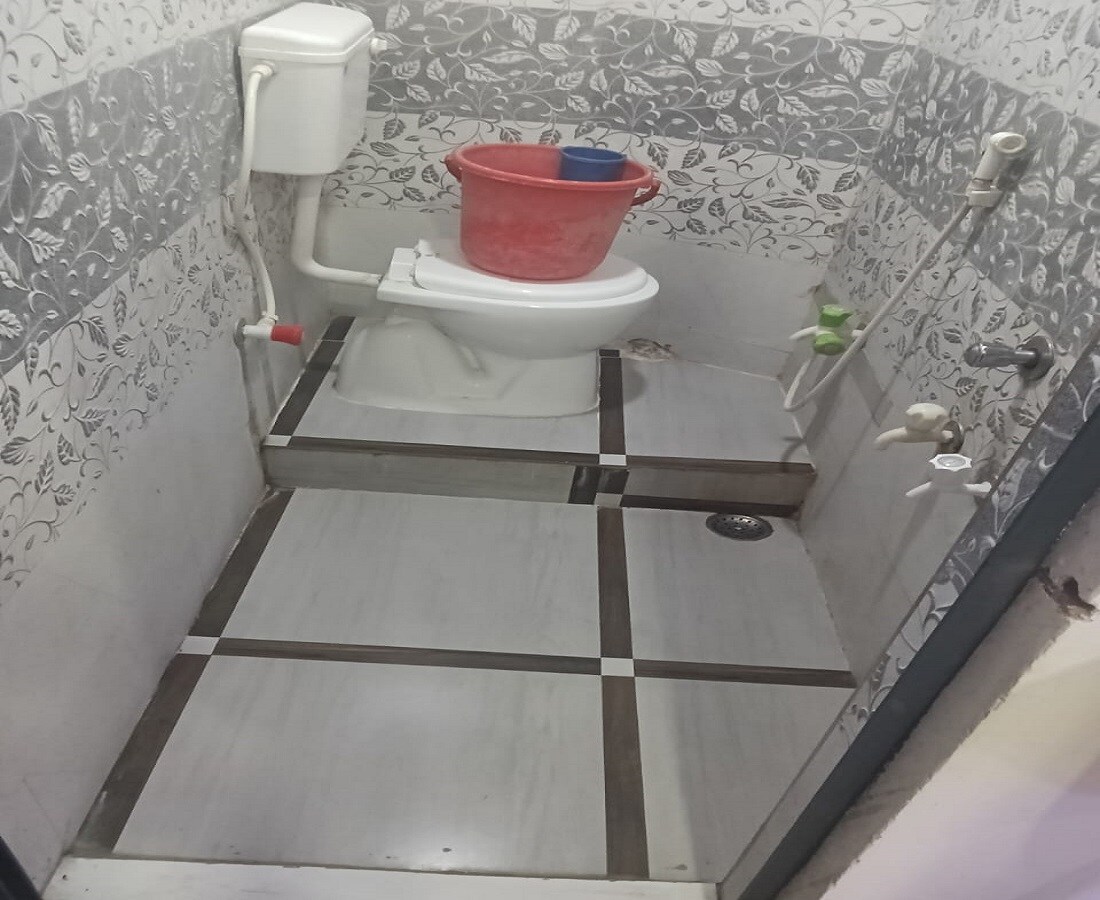 Hotel Krashn - Tap to explore photos