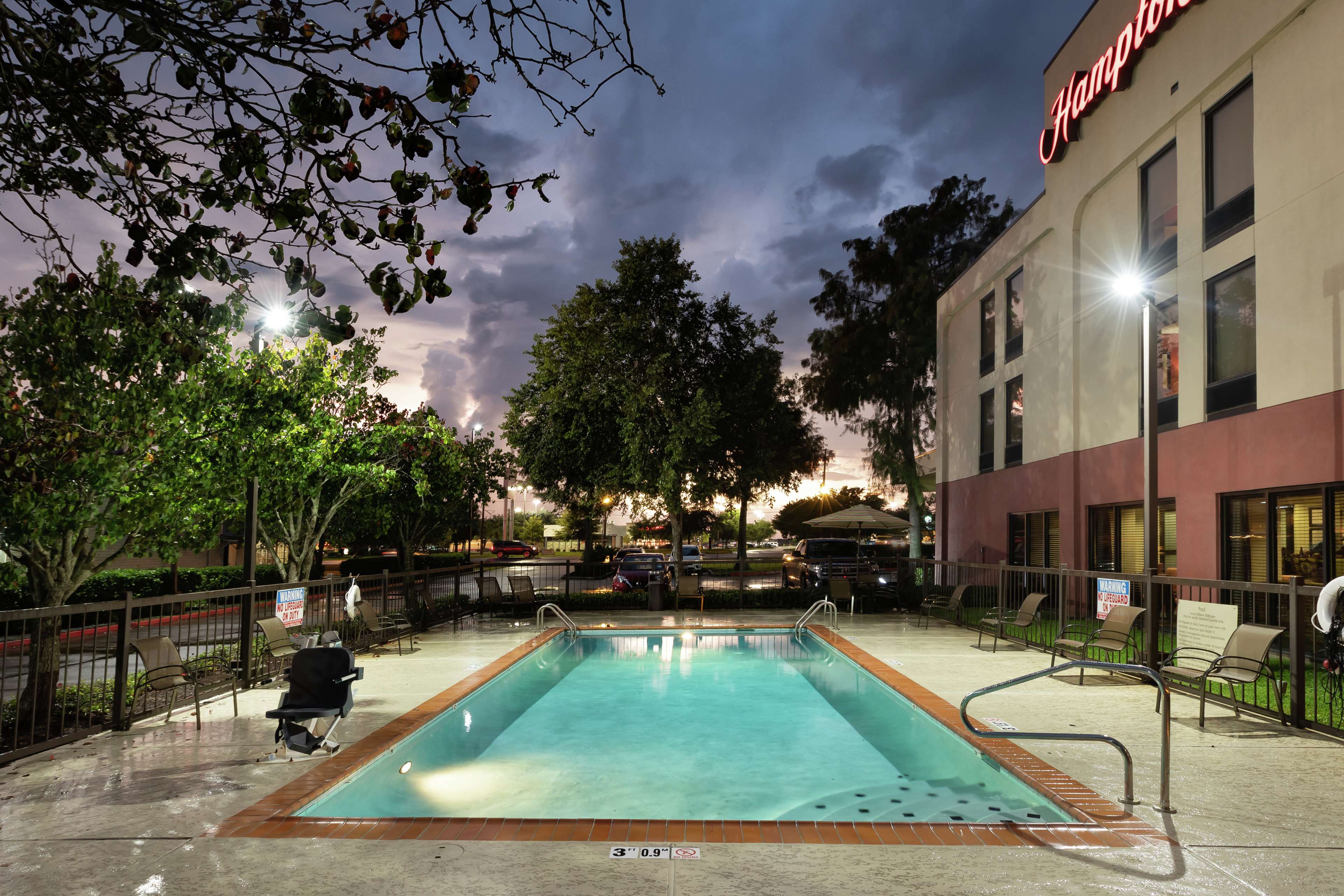 Hampton Inn by Hilton Houma - Tap to explore photos
